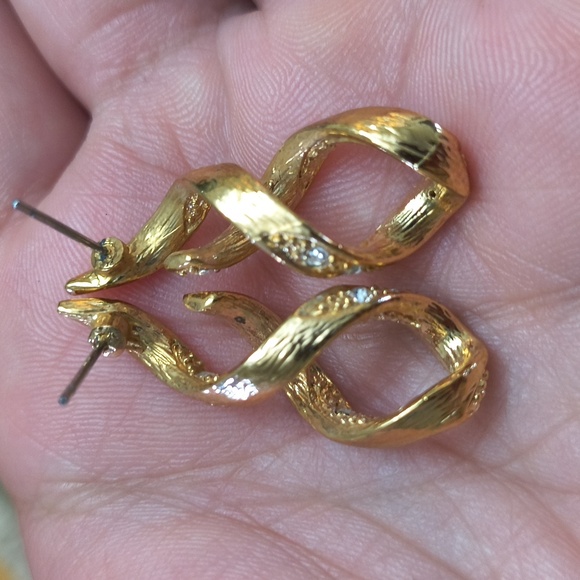 Vintage Gold Twisted Earrings Feminine Office Formal - Picture 6 of 7